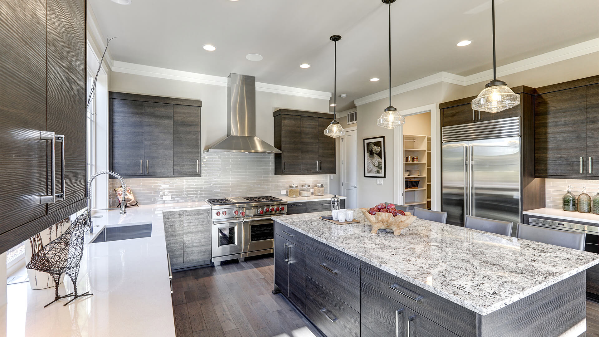 Modern kitchen remodel in Katy Texas with custom cabinets and granite countertops